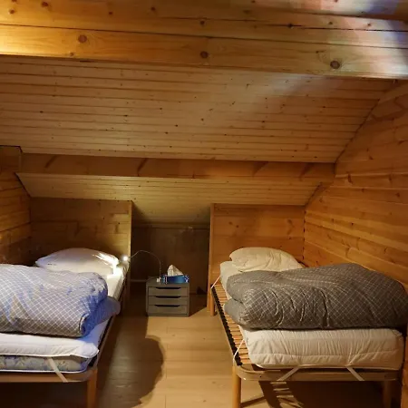 Chalet Barcelonnette, 5 Pieces, 10 Personnes - Fr-1-165a-86 *